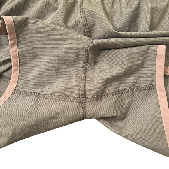 Lululemon Run time Shorts Size 6 - Picture 5 of 14